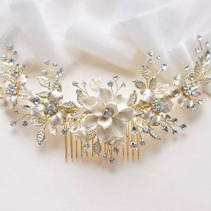 Brand New Never Worn Gorgeous Dareth Colburn Crystal & Pearl Bridal Hair Comb!!!